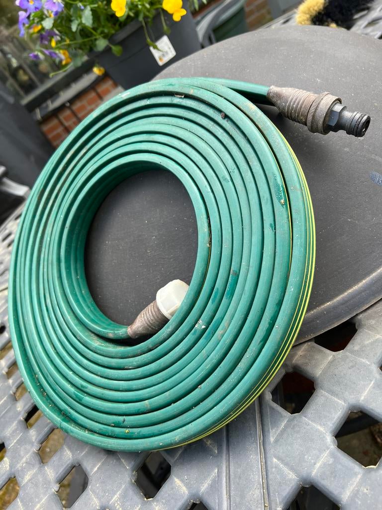 Beregeningsslang ca 7,50 meter met koppelingen., Ophalen of Verzenden, Zo goed als nieuw, Tuinslang