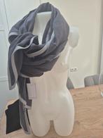 Lange Stolt linnen sjaal - donkergrijs met lichte band, Kleding | Dames, Mutsen, Sjaals en Handschoenen, Verzenden, Maat 46/48 (XL) of groter