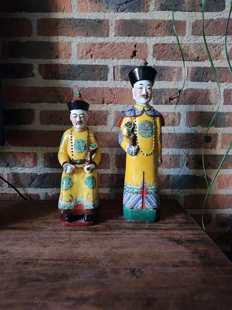 2 porseleinen beelden Chinese keizers., Ophalen of Verzenden