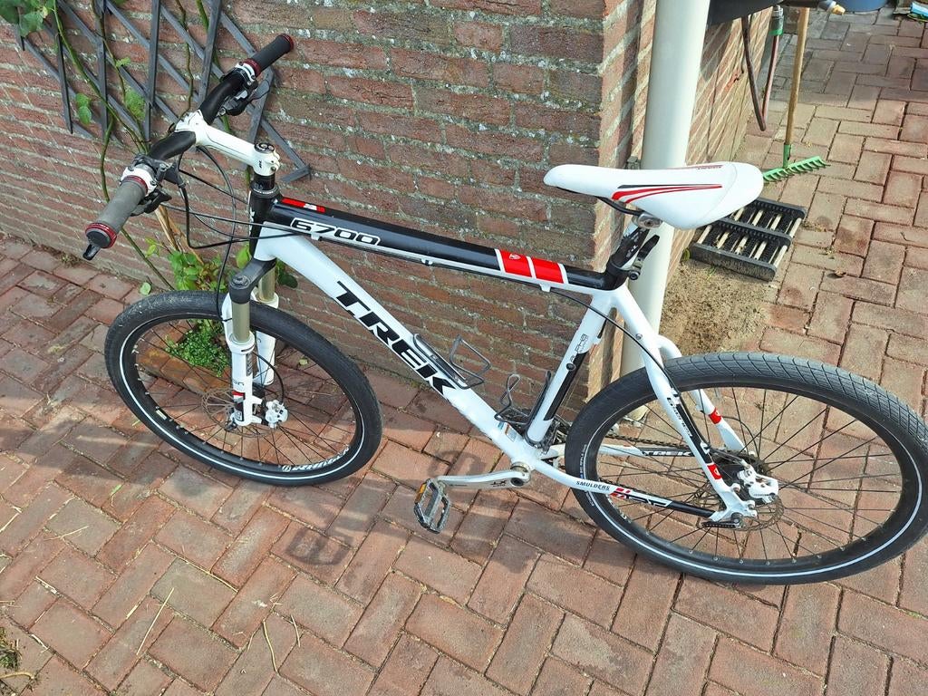Trek 6700 - 26 inch wielen, Fietsen en Brommers, Fietsen | Mountainbikes en ATB, Ophalen, Zo goed als nieuw, Trek