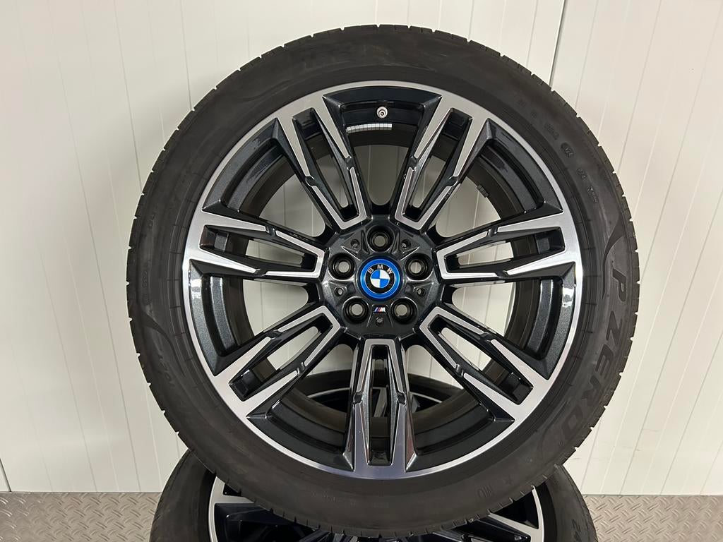 BMW I5 5 serie G60 G61 19 inch 935M Pirelli 2024 + TPMS, Auto-onderdelen, Banden en Velgen, Banden en Velgen, Zomerbanden, 19 inch