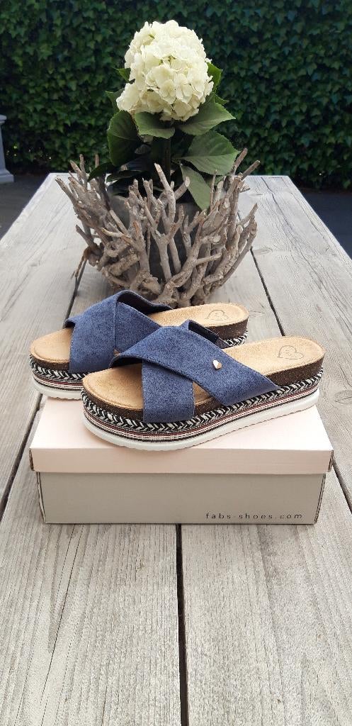 "Zeer Mooie "FABS' Slippers" / Nieuw!, Slippers, Blauw, Nieuw, Ophalen of Verzenden