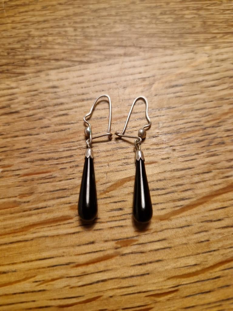 Zilveren oorbellen met zwarte onyx steen - 925 gemerkt, Sieraden, Tassen en Uiterlijk, Oorbellen, Verzenden, Zwart, Met edelsteen