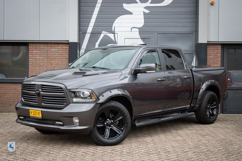 Dodge Ram 1500 5.7 V8 Quad Cab 6'4 / Lage Bijtelling / 300L, Auto's, Dodge, Automaat, Gebruikt, Origineel Nederlands, Bedrijf
