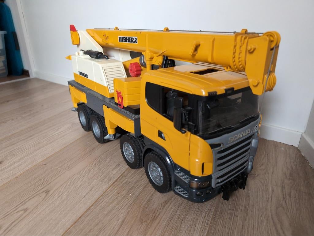 Bruder Liebherr Kraanwagen - Scania, Kinderen en Baby's, Speelgoed | Speelgoedvoertuigen, Ophalen, Gebruikt