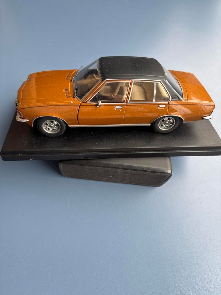 Opel Commodore B GS/E 1972 - Gedetailleerd schaalmodel 1/24, Ophalen of Verzenden, Zo goed als nieuw, Auto, Overige merken