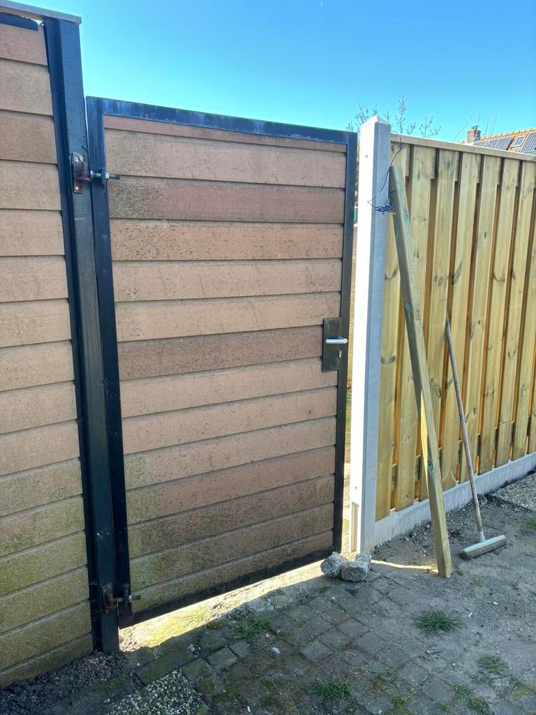 Hout deur voor de schutting, Tuin en Terras, Schuttingen, Ophalen, 1 tot 2 meter, Minder dan 3 meter, Zo goed als nieuw