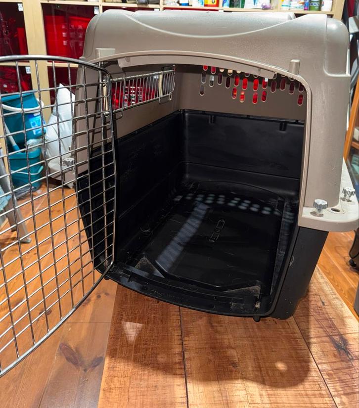 Petmate Varikennel Ultra bench, Dieren en Toebehoren, Transportboxen, Zo goed als nieuw, Ophalen