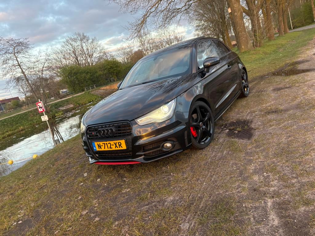 Audi A1 3x Sline PANO Fulloption applecarplay, Auto's, 1165 kg, 4 stoelen, Zwart, 630 kg