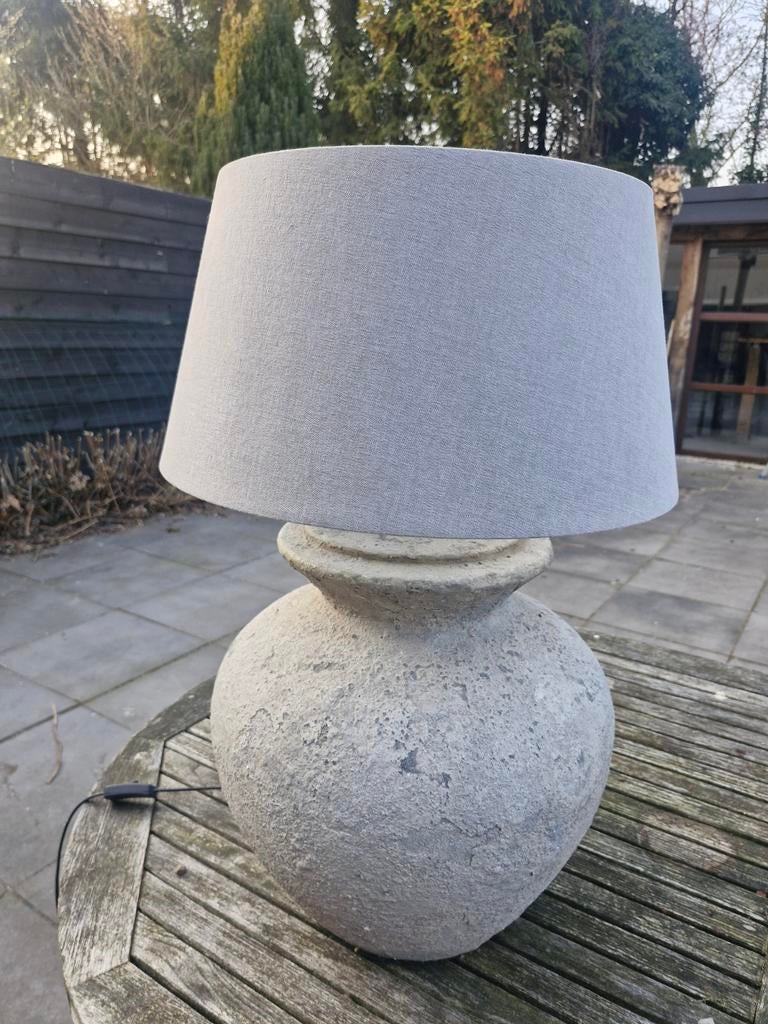 Mooie stenen tafellamp., Huis en Inrichting, Lampen | Lampenkappen, Ophalen, Rond, 25 tot 50 cm