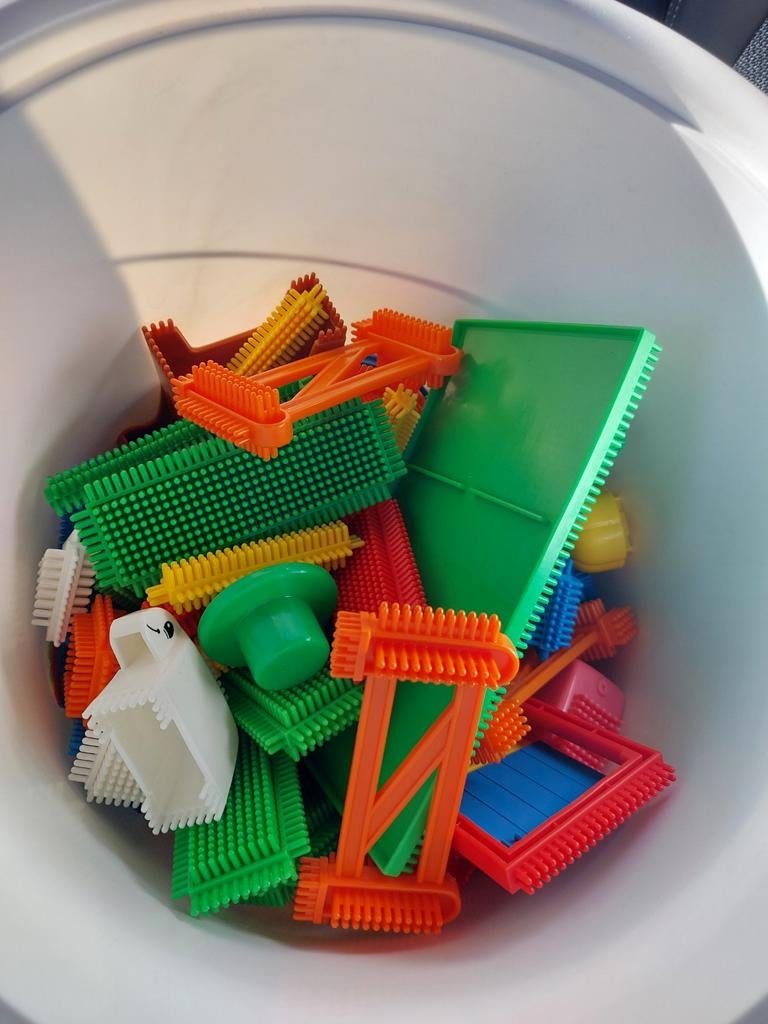 Grote bak met bouwstenen Nopper, Kinderen en Baby's, Speelgoed | Bouwstenen, Ophalen of Verzenden, Zo goed als nieuw, Nopper