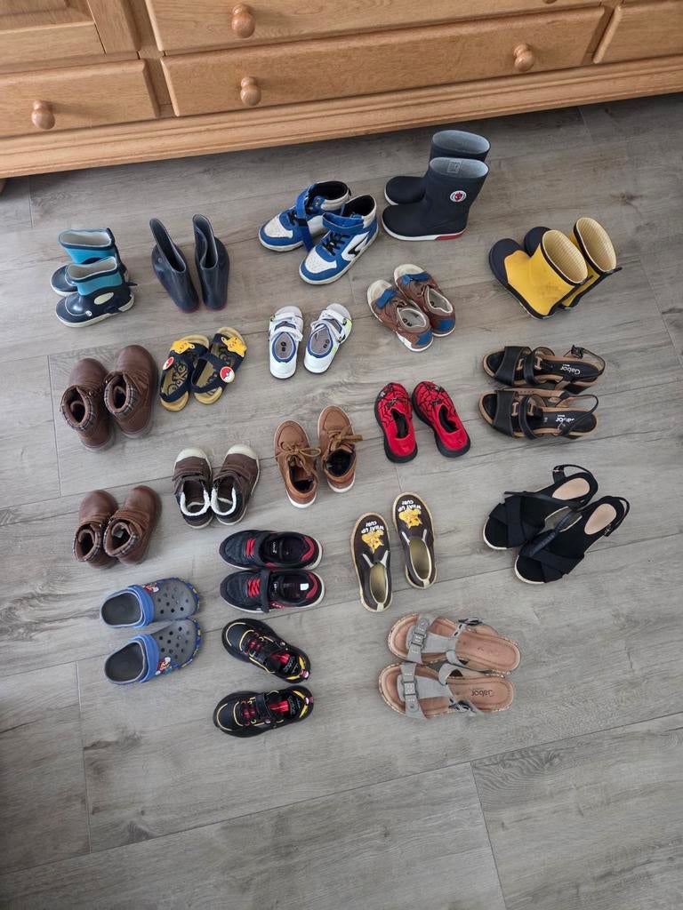 Kinderschoenen (diverse maten) & damesschoenen (maat 39), Ophalen of Verzenden, Gedragen, Sneakers of Gympen