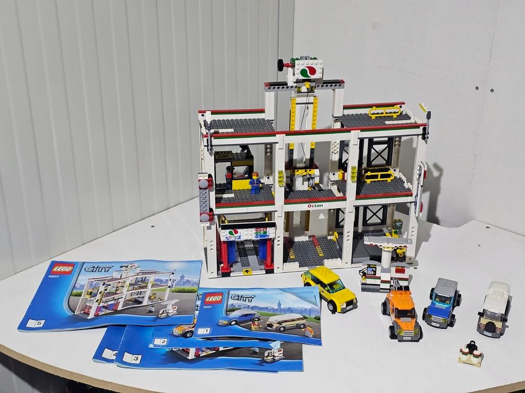 Lego City Garage 4207 met handleidingen, Kinderen en Baby's, Speelgoed | Duplo en Lego, Ophalen