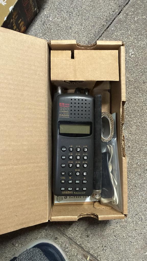 Uniden bearcat scanner, Ophalen, Zo goed als nieuw