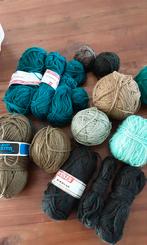 Paket Wol in Groentinten en Groen/Rood - 737 gram, Ophalen of Verzenden, Nieuw, Breien of Haken, Wol of Garen