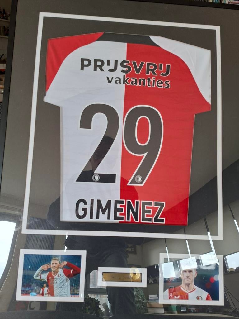 Feyenoord shirt Santiago Gimenez, Ophalen
