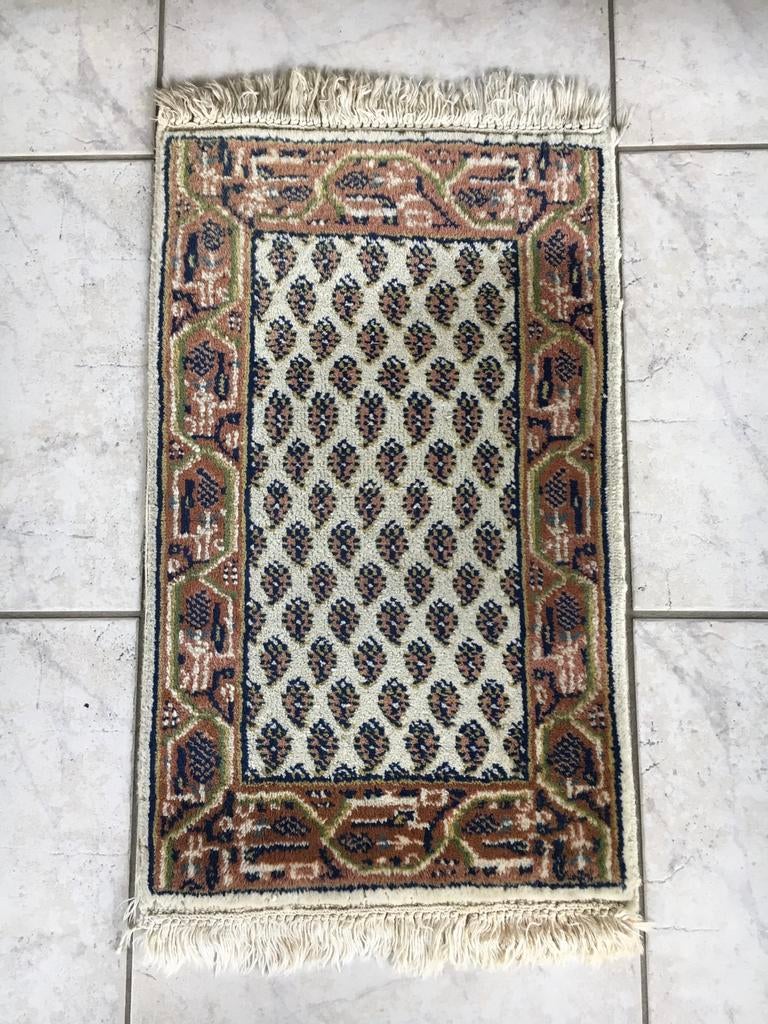 perz pers oosterskleed met franje hand geknoopt  L75xB40, Minder dan 50 cm, 50 tot 100 cm, Crème, Ophalen of Verzenden