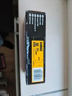 Dewalt 18 GA Brads 30mm - 5000 stuks (voorraad opruiming), Doe-het-zelf en Verbouw, Gereedschap | Handgereedschap, Ophalen of Verzenden