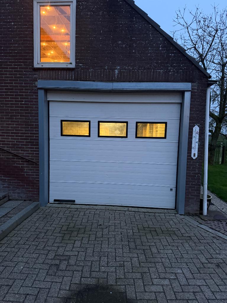Automatische garagedeur met motor super staat!, Doe-het-zelf en Verbouw, Ophalen, Gebruikt, Garagedeur, Metaal