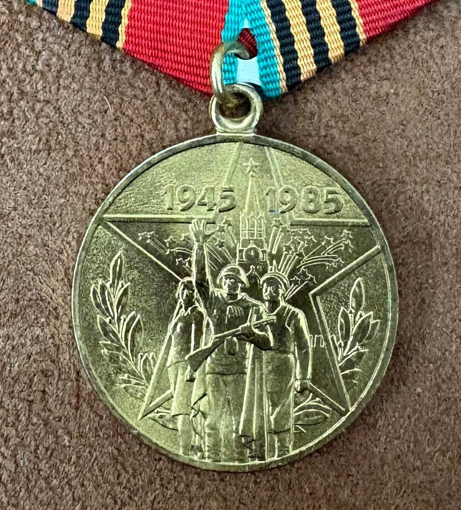 Russische Medaille 40 Jaar Overwinning WOII (1945-1985), Verzamelen, Militaria | Algemeen, Ophalen of Verzenden, Overige soorten