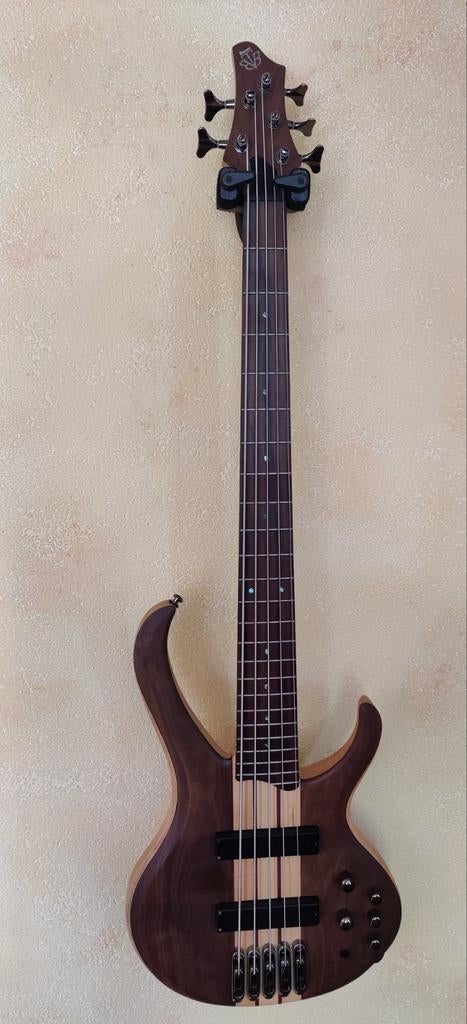 Ibanez BTB 675 5-snarige basgitaar, Ophalen of Verzenden, Gebruikt, Elektrisch, 5-snarig
