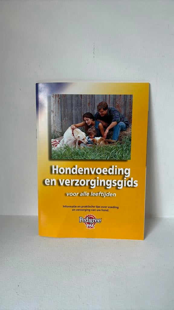 Pedigree hondenvoering en verzorgingsgids, Ophalen of Verzenden, Zo goed als nieuw, Honden