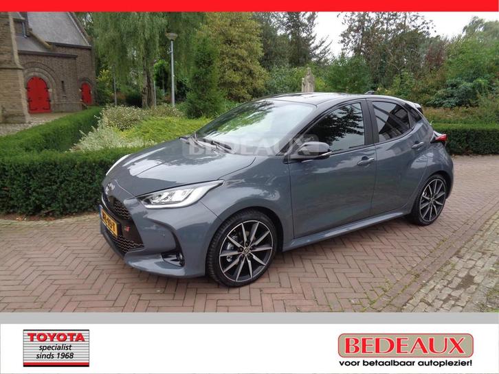 Toyota Yaris Hybrid 130pk CVT GR Sport, HUD ,bij Toyota spec, Auto's, Toyota, Bedrijf, Te koop, Yaris, ABS, Adaptive Cruise Control