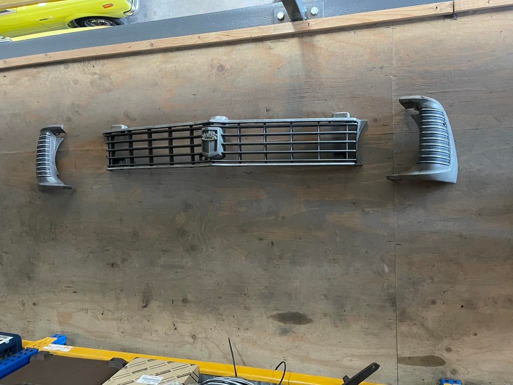 Toyota corolla ke20 gril met hoeken gebruikt, Ophalen of Verzenden