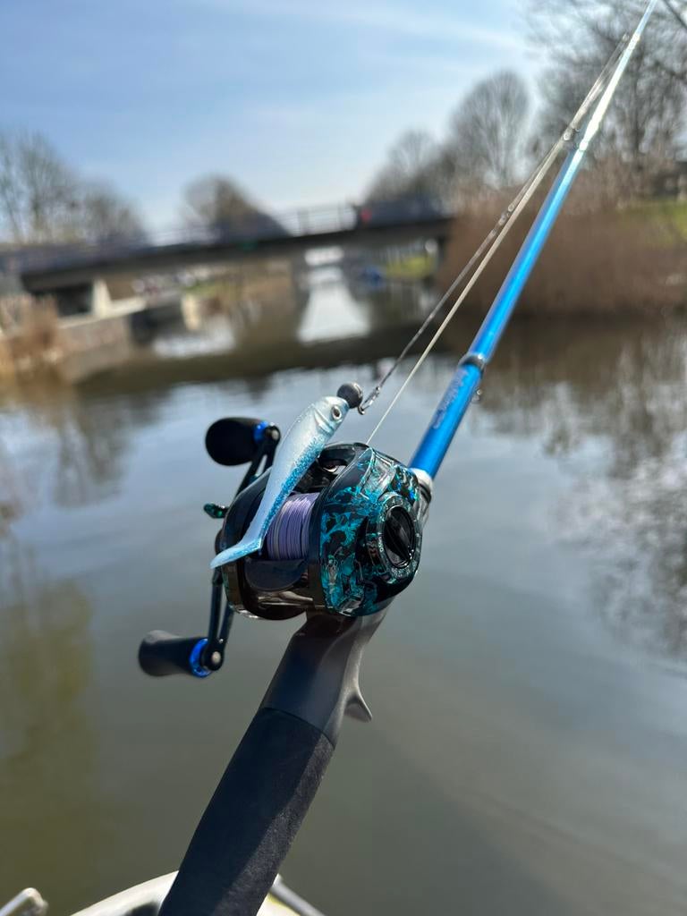 baitcaster compleet set, Watersport en Boten, Hengelsport | Roofvissen, Ophalen of Verzenden, Nieuw, Complete set