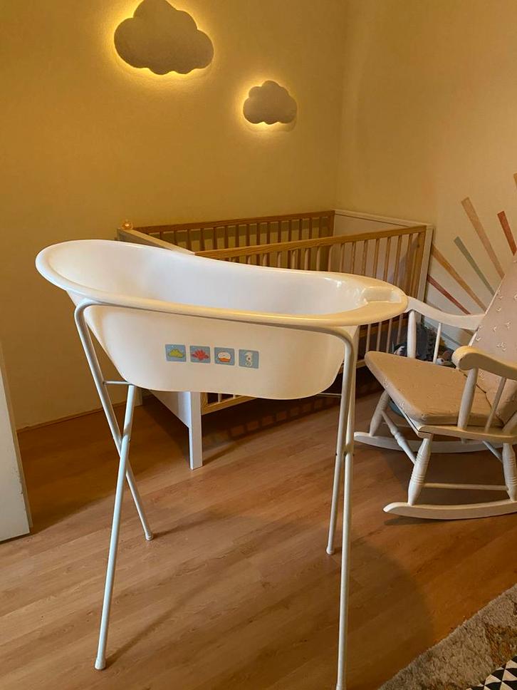 Baby badje met standaard, Kinderen en Baby's, Badjes en Verzorging, Gebruikt, Badje, Overige merken, Standaard, Ophalen