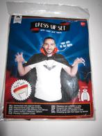 Carnaval/halloween cape met verlichting in de kraag en gebit, Nieuw, Overige maten, Ophalen of Verzenden, Halloween