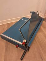 Oude snijmachine met bot mes, Ophalen, Gebruikt