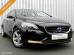 Volvo V40 1.6 T2 Momentum | Xenon | PDC | Cruise | Bluetooth, Voorwielaandrijving, 1596 cc, Gebruikt, Zwart