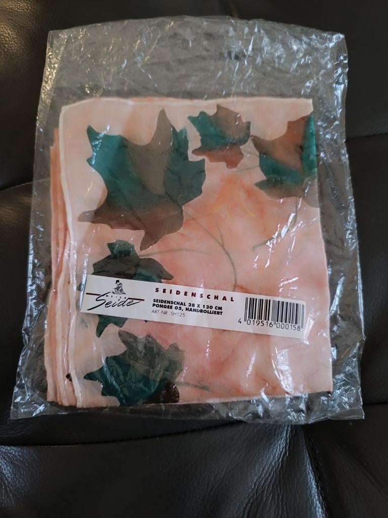 Nieuwe zijden sjaal met bladprint, Kleding | Dames, Mutsen, Sjaals en Handschoenen, Meier Seiden, Verzenden, Maat 46/48 (XL) of groter