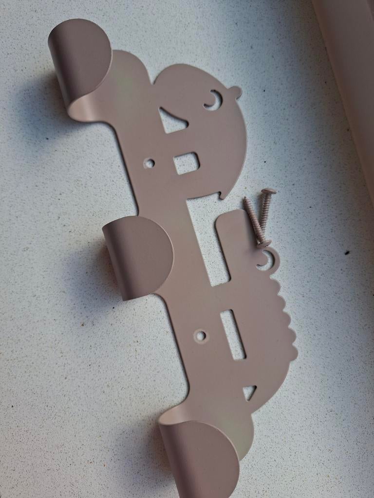 Kapstok voor kinderen oud roze done by deer, Wandkapstok, Gebruikt, Ophalen of Verzenden, Minder dan 100 cm