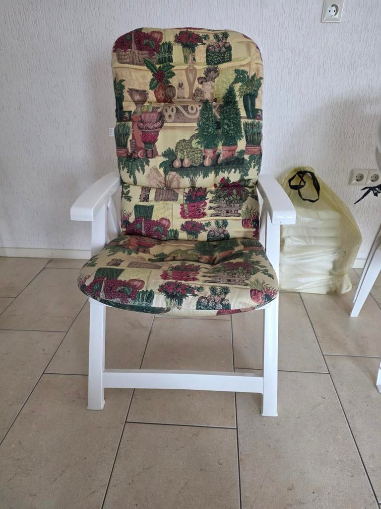 Witte kunststof tuinstoel, Tuin en Terras, Ophalen of Verzenden, Gebruikt, Kunststof, Verstelbaar