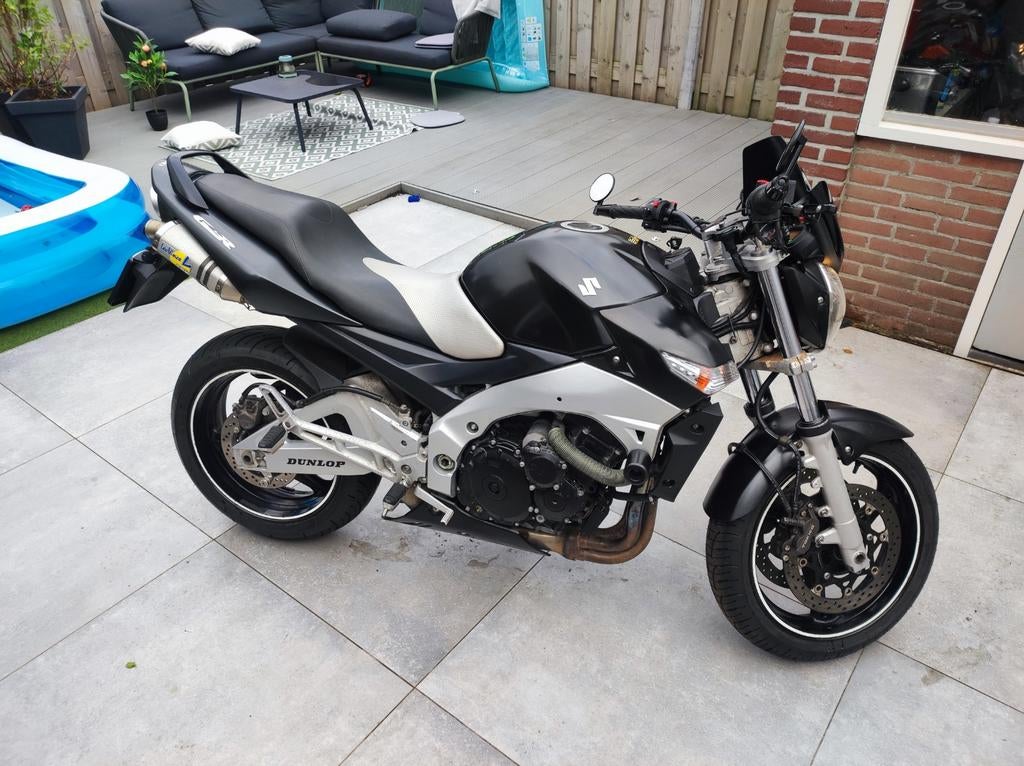 Suzuki gsr 600 met leovince uitlaat, Motoren, Particulier, Naked bike