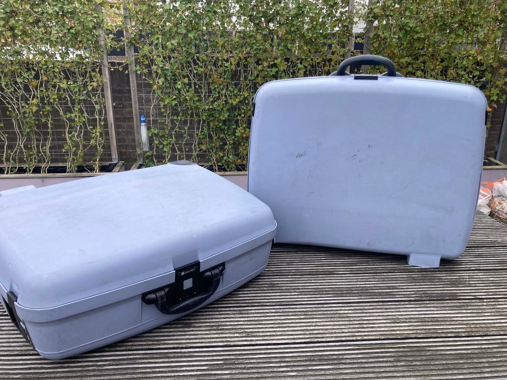 2 Delsey Koffers - Hard Kunststof, Sieraden, Tassen en Uiterlijk, Koffers, Wieltjes, Gebruikt, Hard kunststof, 45 tot 55 cm