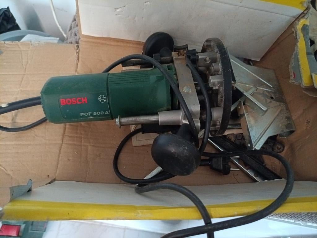 Bosch POF 200 A bovenfrees, Doe-het-zelf en Verbouw, Ophalen