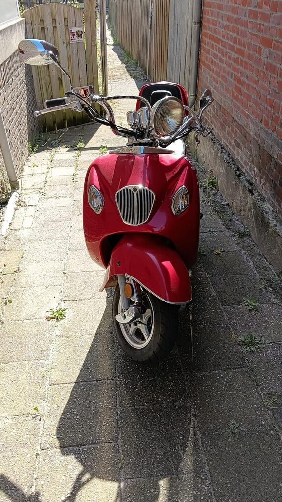 Rode La Souris scooter - Zo goed als nieuw, Fietsen en Brommers, Ophalen, Zo goed als nieuw, Overige typen, Overige merken