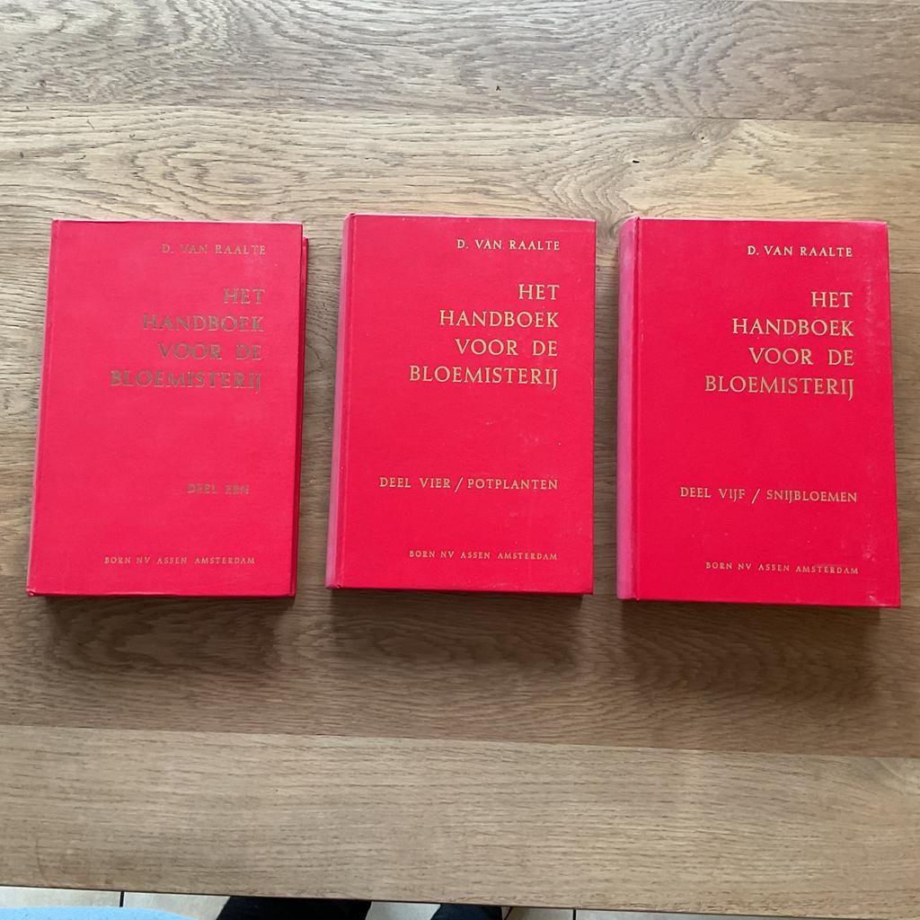 Het handboek voor de bloemisterij 3 delen door D. van Raalte, Gelezen, Ophalen of Verzenden, Los deel, Bloemen en Planten