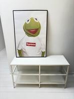 Ikea Vittsjo kastje met glazen plank, Ophalen, Zo goed als nieuw