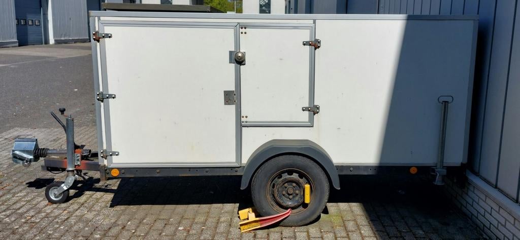 Gesloten aanhangwagen met oprijklep, Auto diversen, Aanhangers en Bagagewagens, Gebruikt, Ophalen of Verzenden