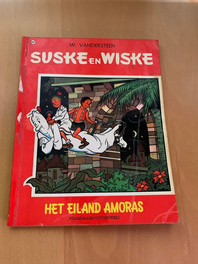 Suske en Wiske - Het Eiland Amoras, Eén stripboek, Ophalen of Verzenden, Gelezen