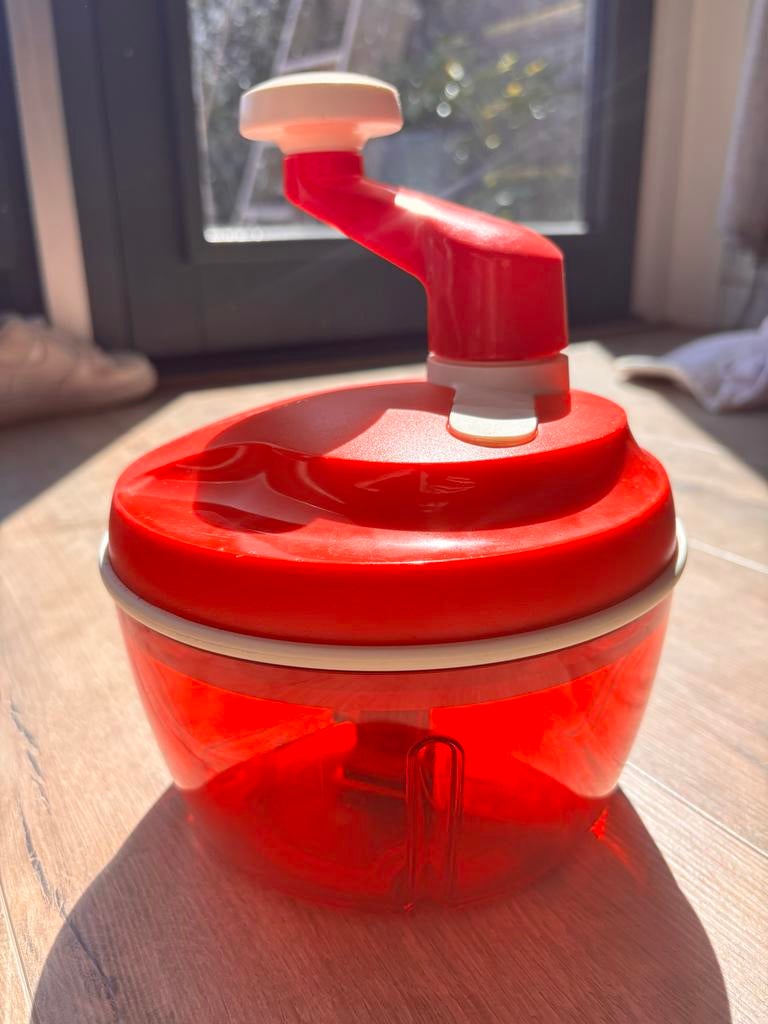 Tupperware Handmatige Hakmolen / Turbo Chef - Zo goed als ni, Ophalen of Verzenden, Zo goed als nieuw, Rood, Overige typen