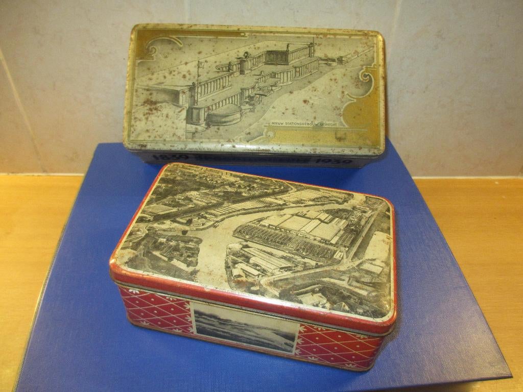 Antieke koek blikken Gorichem De Vries Robbe & Co en Utrecht, Ophalen of Verzenden, Gebruikt, Koek(jes), Overige merken