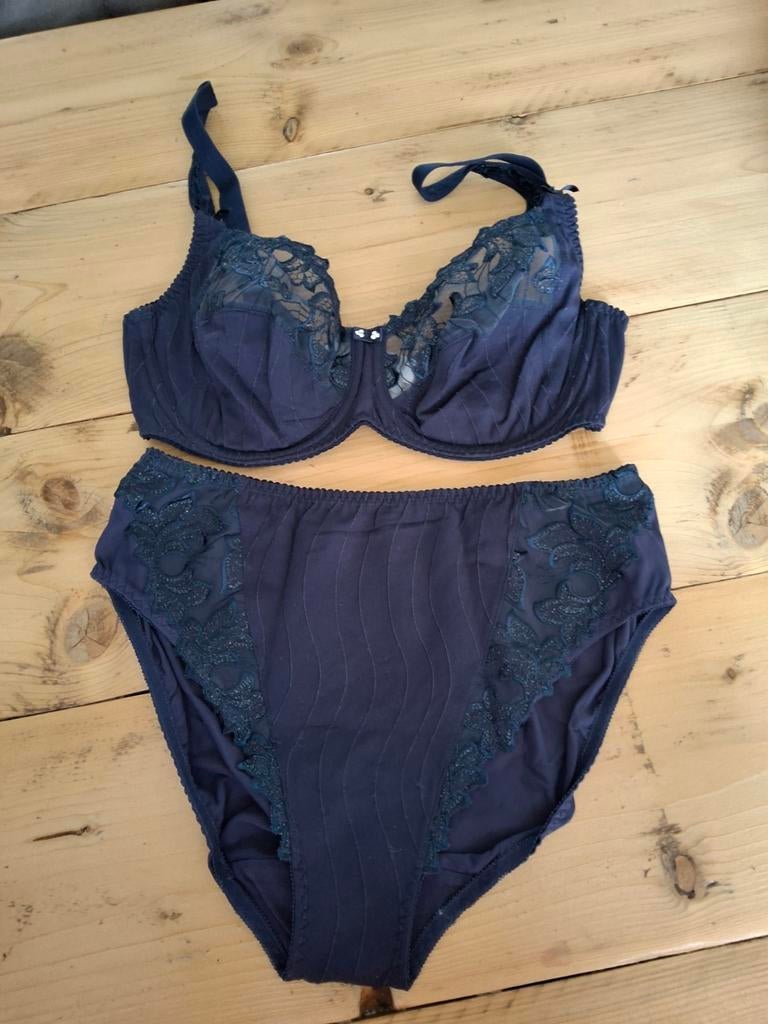 Prima Donna Deauville, kleur Silver Blue, 75D/42, €30, Prima Donna, Verzenden, Blauw, Setje