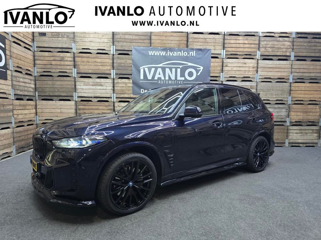 BMW X5 XDrive50e M Sport MAXTON Sky Lounge Pano Luchtvering, Auto's, Gebruikt, 2395 kg, Verwarming stoelen achter, Zwart