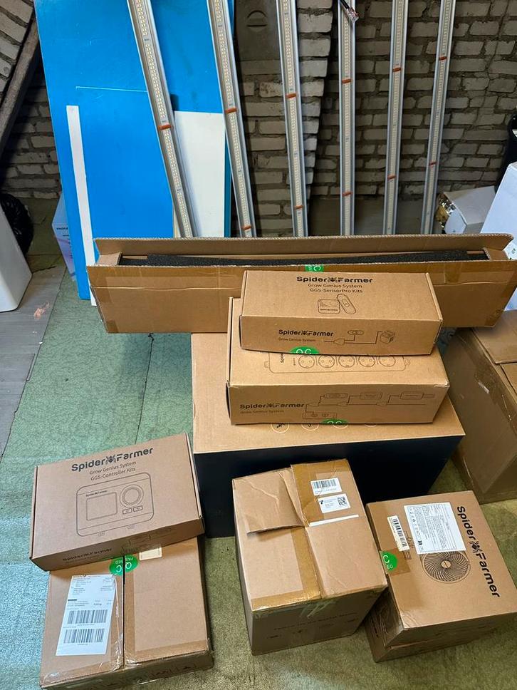 professionele kweekset Fluence,Spider Farmer,AC Infinity, Tuin en Terras, Kweekspullen, Zo goed als nieuw, Kweeklamp, Ophalen