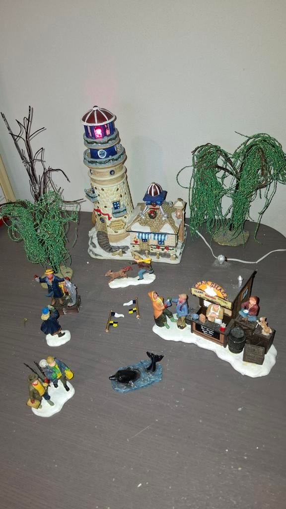 Lemax Foggy Point Lighthouse set of 12 voor kerstdorp, Diversen, Kerst, Ophalen of Verzenden